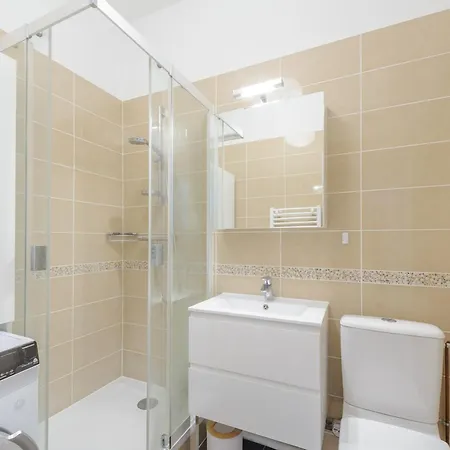 Renove A Deux Pas Du Vieux Port Avec Ascenseur - Ideal Pour 2! - Fr-1-535-53 La Rochelle (Charente-Maritime)